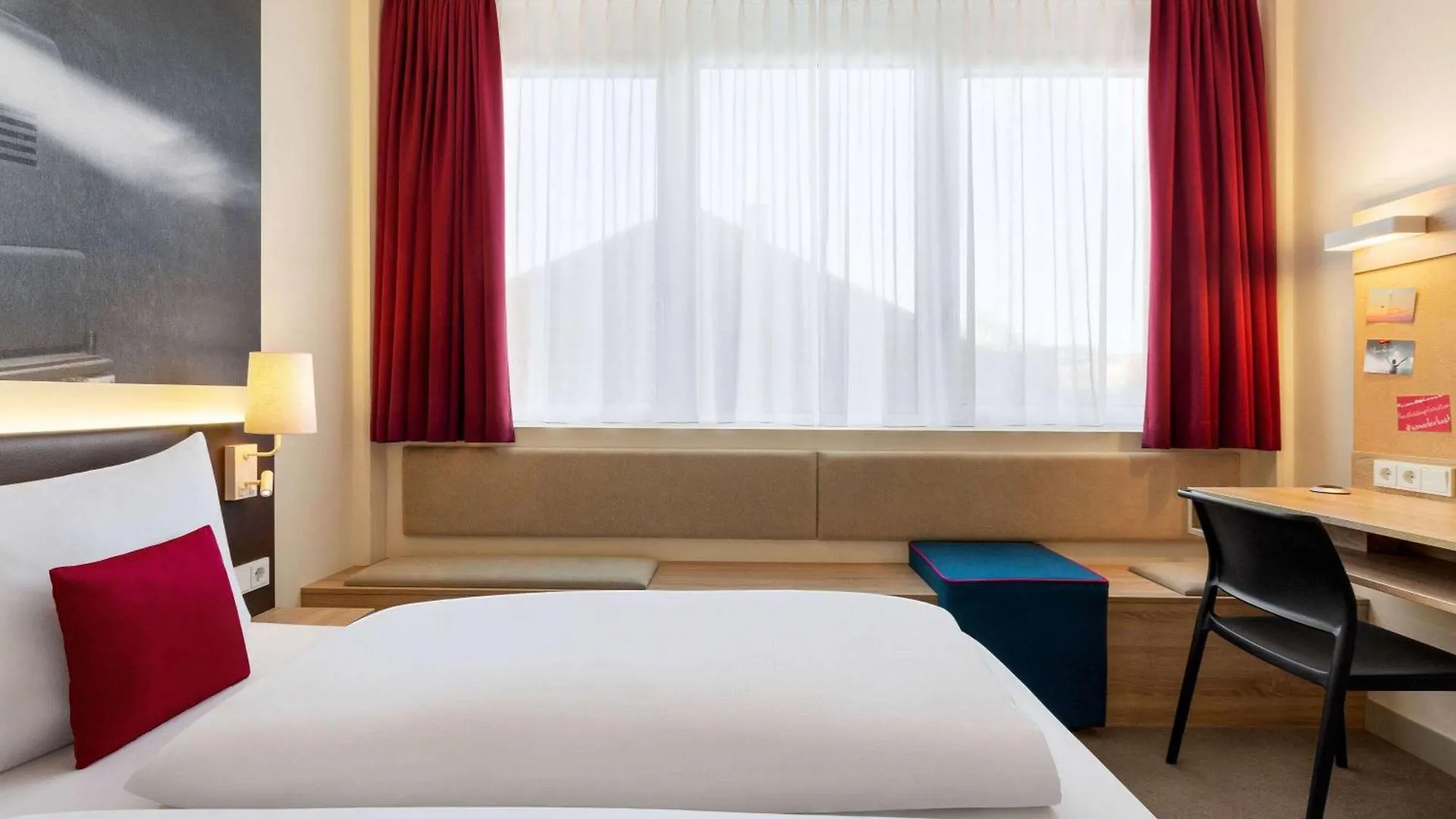 Vienna House Easy By Wyndham Muenchen Hotel 4*, Munich