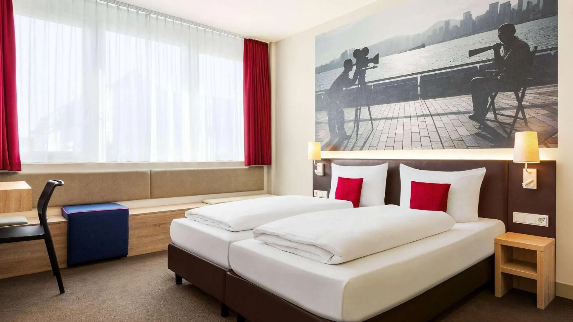 Vienna House Easy By Wyndham Muenchen Hotel 4*, Munich