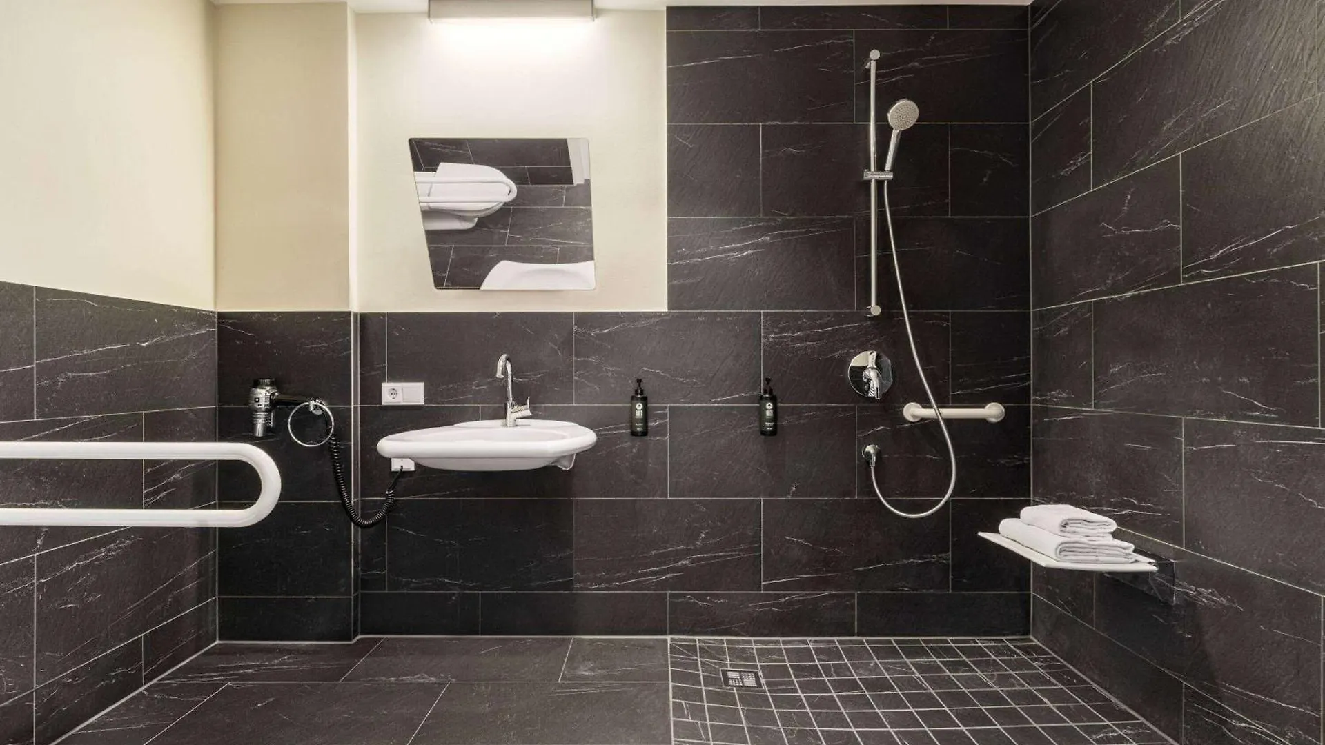 Vienna House Easy By Wyndham Muenchen Hotel